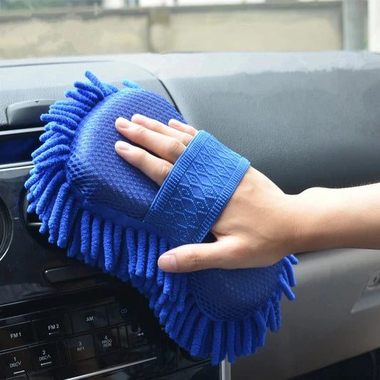 Microfiber Chenille Cleaning Glove – Soft, absorbent fibers 