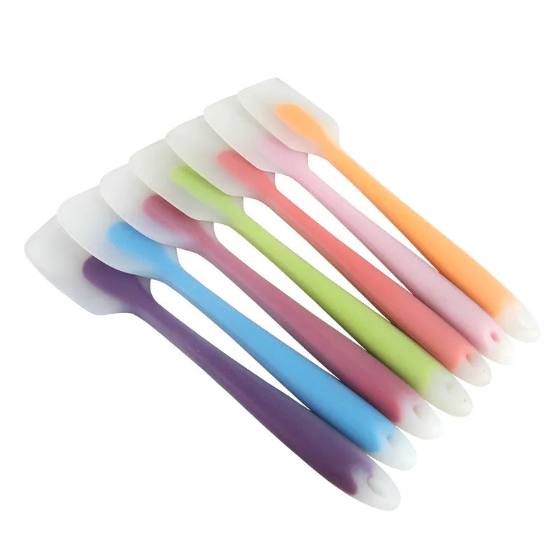 Heat-resistant silicone kitchen spatula with handle
