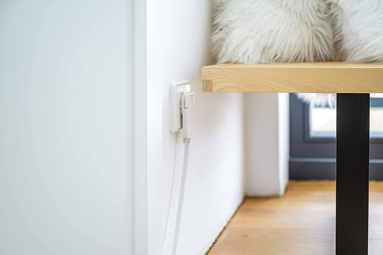 Brennenstuhl Qualitäts-Kunststoff-Verlängerungskabel Mit Flachstecker (Verlängerungskabel Flach Für Innen Mit 2M Kabel) Weiß